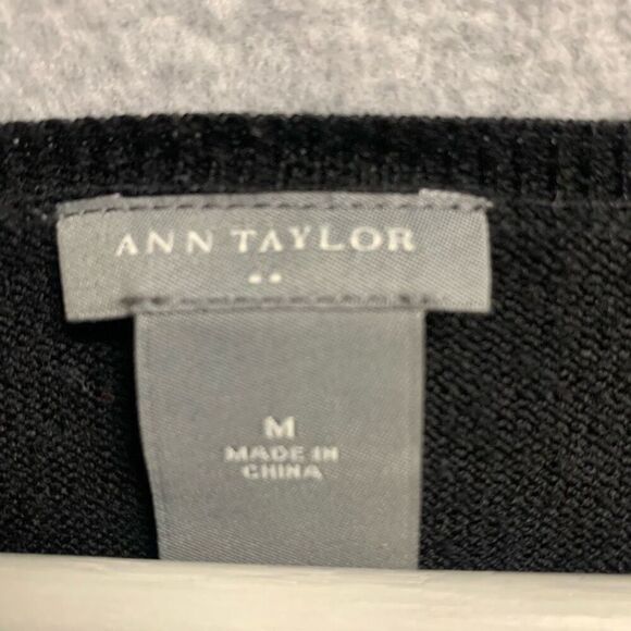 Ann Taylor Womens Size Medium Pullover Sweater Black V Neck Long Sleeve - Picture 2 of 8